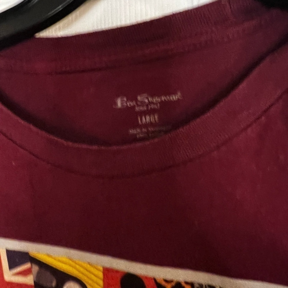 Ben Sherman men’s 90s rock tee large burgundy - Picture 3 of 4